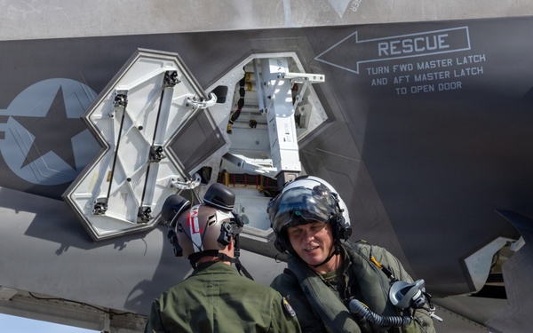 U.S. Marines continue flight operations during Valiant Shield 2026