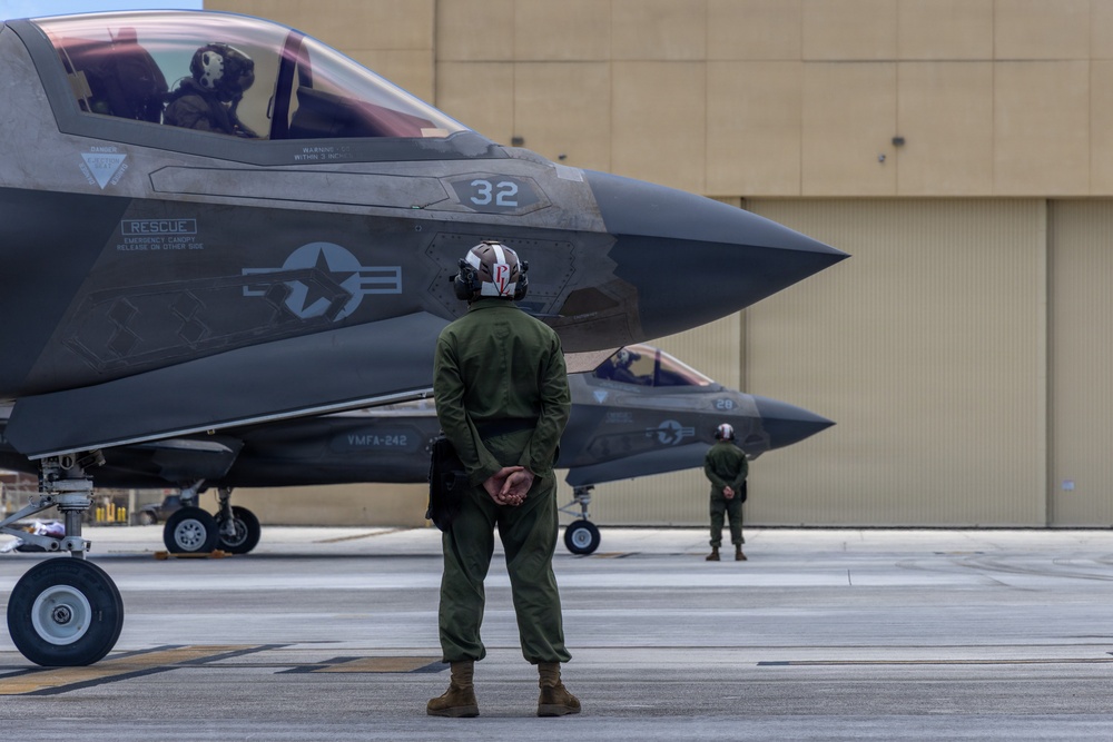 U.S. Marines continue flight operations during Valiant Shield 2026
