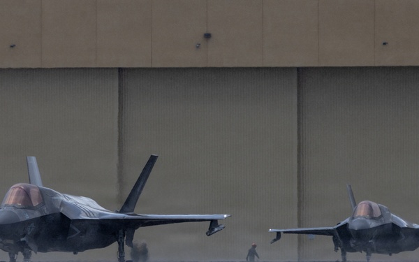U.S. Marines continue flight operations during Valiant Shield 2026