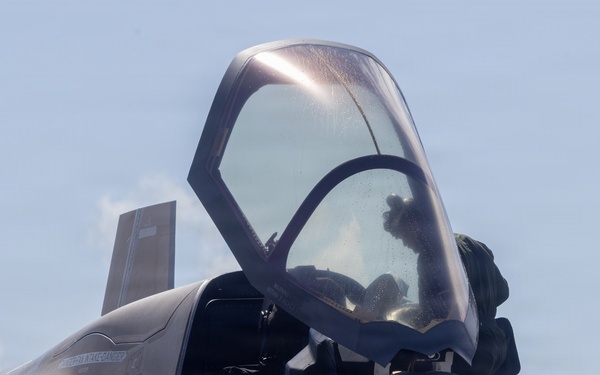 U.S. Marines conclude flight operations during Valiant Shield 2026