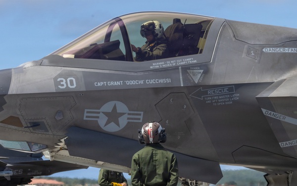 U.S. Marines conclude flight operations during Valiant Shield 2026