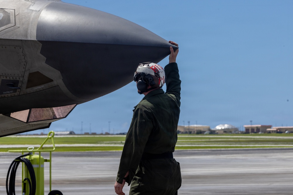 U.S. Marines conclude flight operations during Valiant Shield 2026