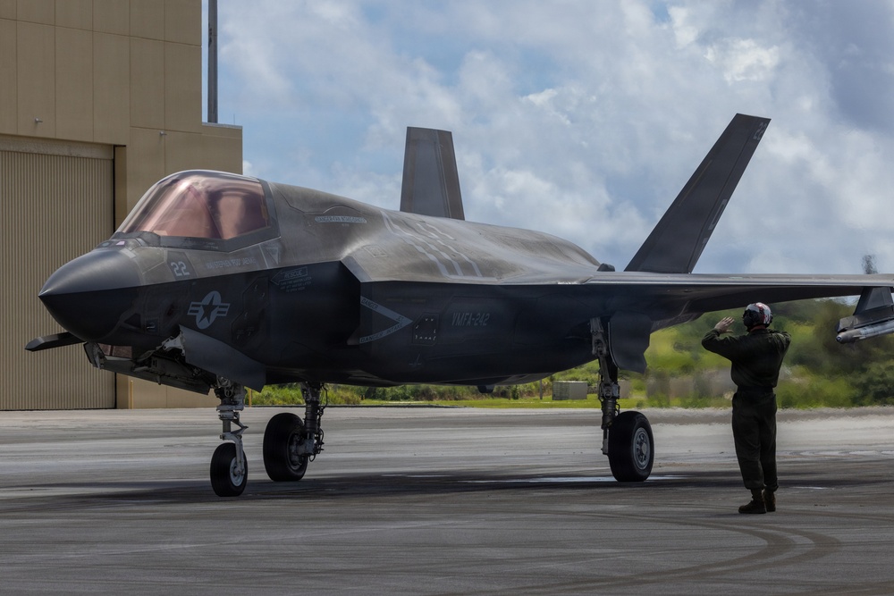 U.S. Marines conclude flight operations during Valiant Shield 2026