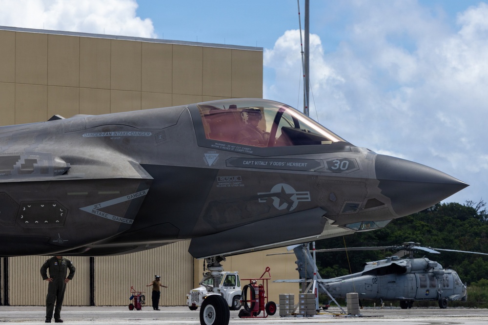 U.S. Marines conclude flight operations during Valiant Shield 2026