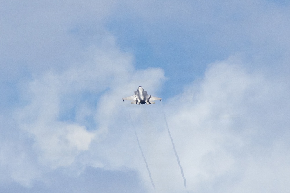 U.S. Marines conclude flight operations during Valiant Shield 2026