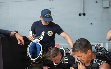 U.S. Coast Guard dive demonstrations highlight Sail 250 events at the Intrepid Museum