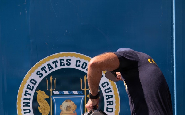 U.S. Coast Guard dive demonstrations highlight Sail 250 events at the Intrepid Museum