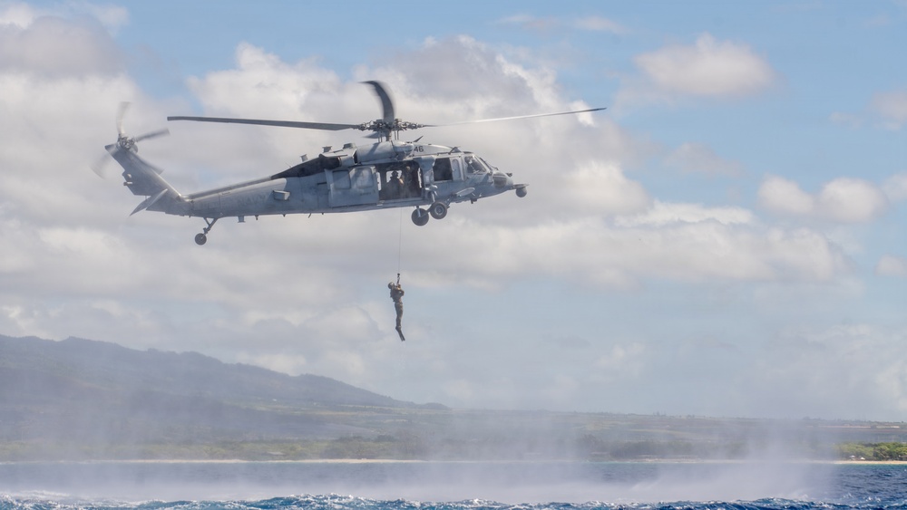 U.S. service members, New Zealand sailors conduct floating mine practical application