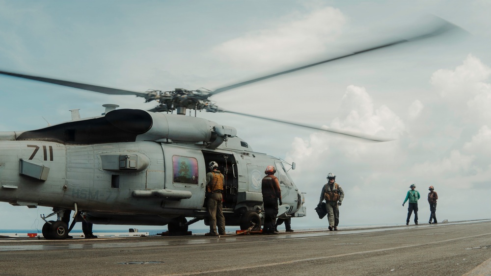 George Washington Commanding Officer Conducts Flight Operations