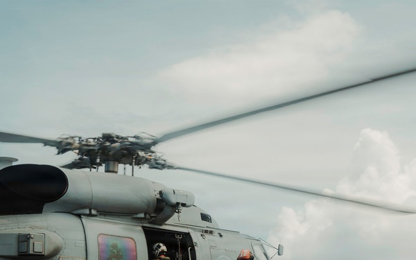 George Washington Commanding Officer Conducts Flight Operations