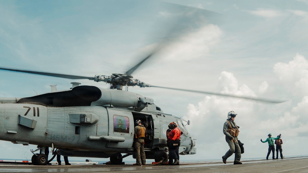 George Washington Commanding Officer Conducts Flight Operations