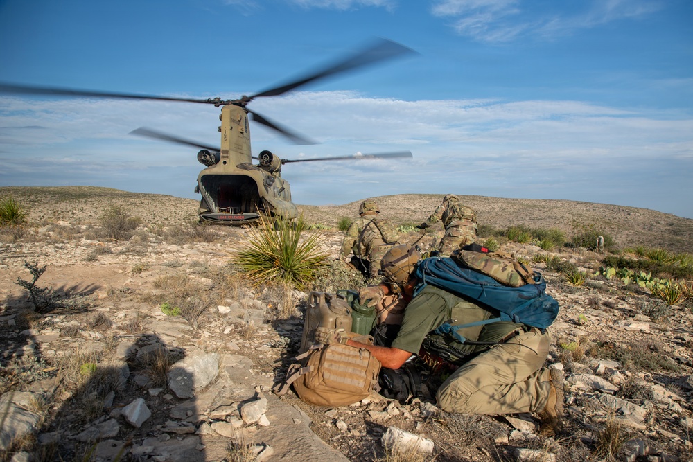 62nd Engineer Battalion conducts a Sling load Operation to assist U.S. Border Patrol
