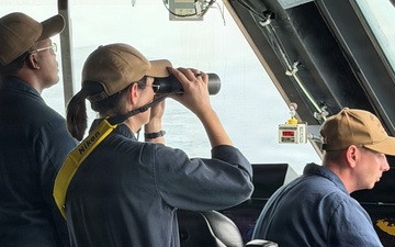 U.S sailors aboard the littoral combat ship USS Billings (LCS 15) conduct a sea and anchor detail as the ship arrives in Willemstad, Curacao, July 3, 2026.