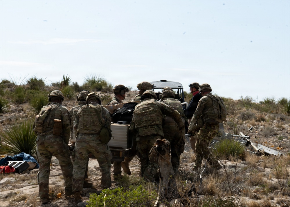 JTF-SB soldiers conduct sling load operation to assist U.S. Border Patrol