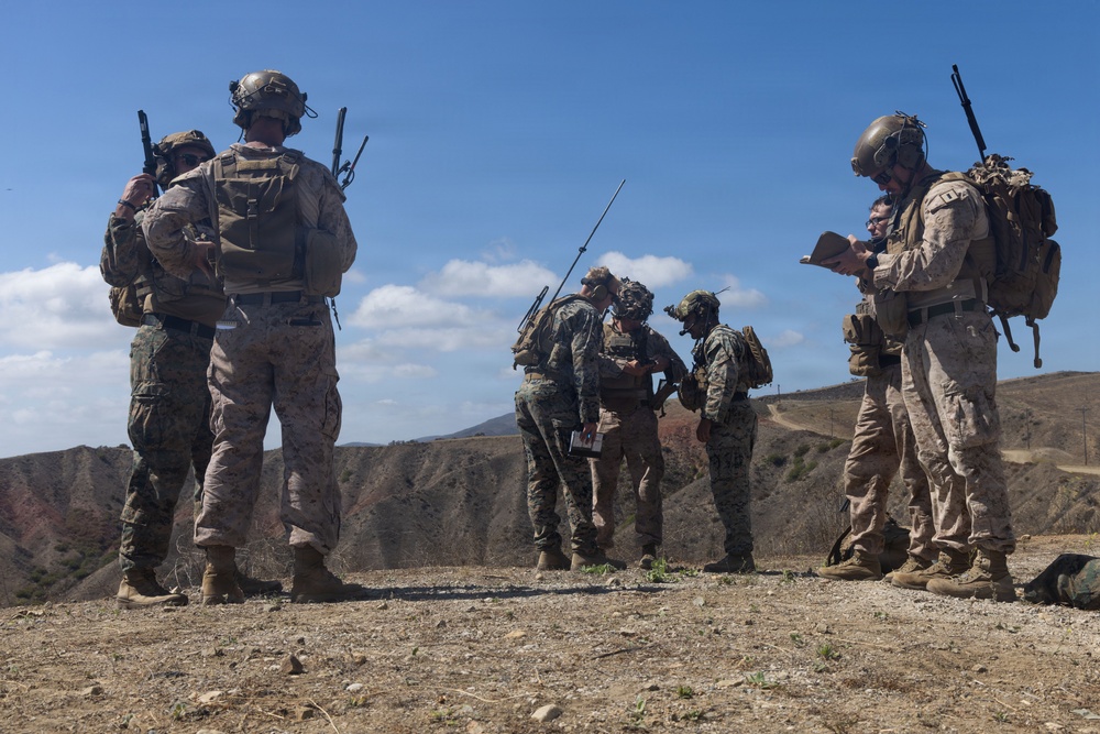 13th Marine Expeditionary Unit Conducts Supporting Arms and Coordination Exercise