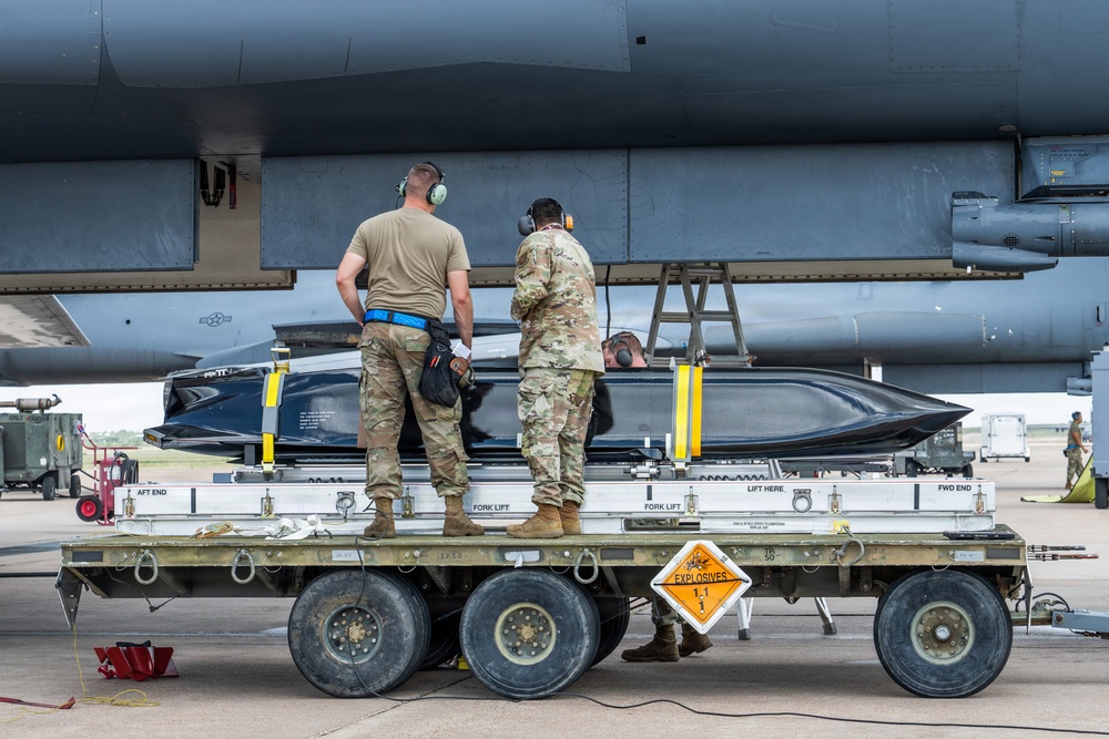 Dyess Airmen validate pre-flight procedures during LRASM Event Zero