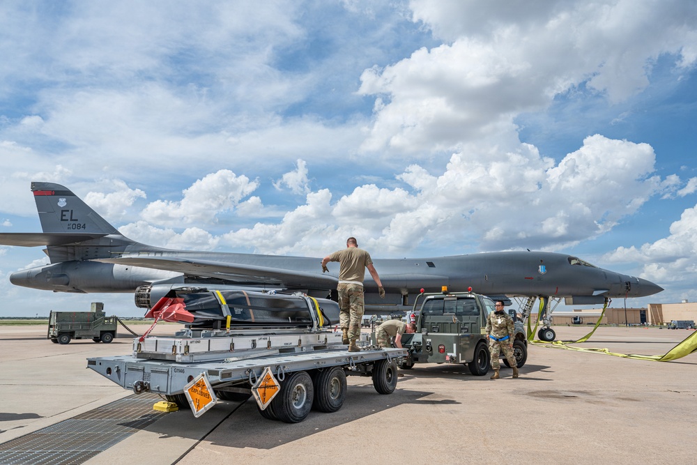 Dyess Airmen validate pre-flight procedures during LRASM Event Zero