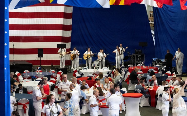Navy Band Country Current helps nation celebrate 250th aboard USS Kearsarge