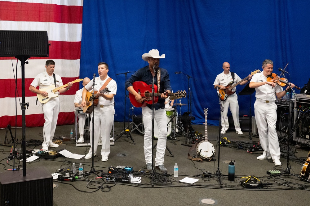 Navy Band Country Current helps nation celebrate 250th aboard USS Kearsarge