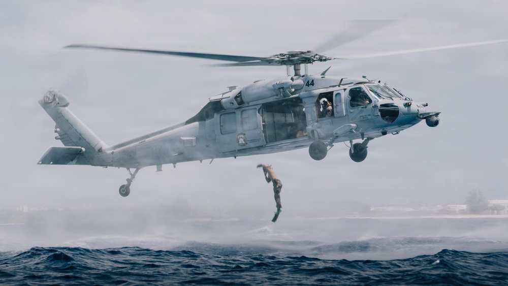 U.S. Navy, U.S. Marine Corps, and Royal New Zealand Navy EOD technicians conduct mine countermeasures training during RIMPAC 26
