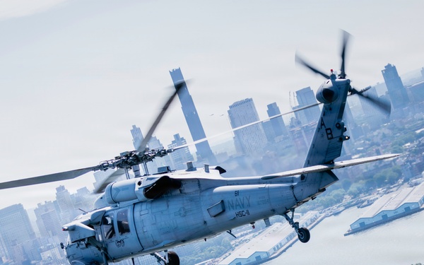 HSC-11 Participates in the INR 250 Flyover