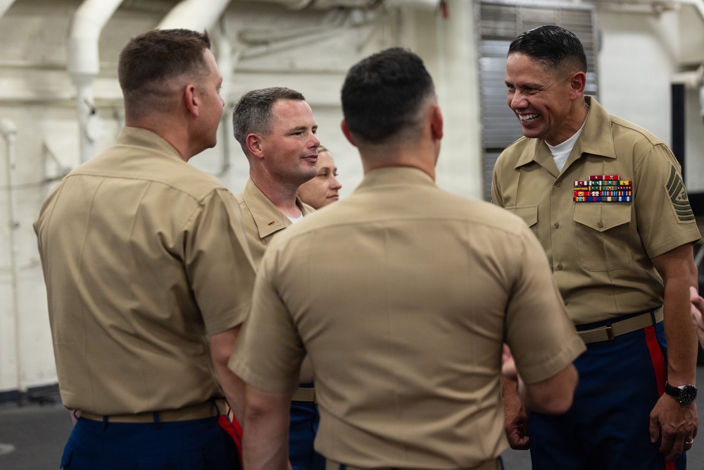 CMC and CNO visit USS Arlington (LPD 24)