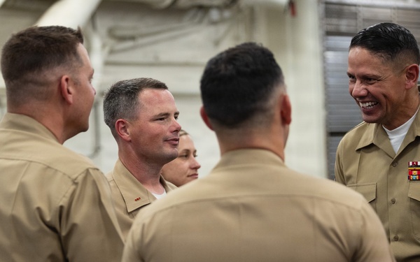 CMC and CNO visit USS Arlington (LPD 24)