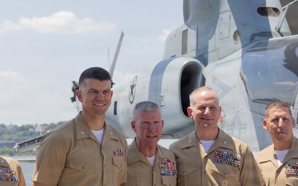 CMC and CNO visit USS Arlington (LPD 24)