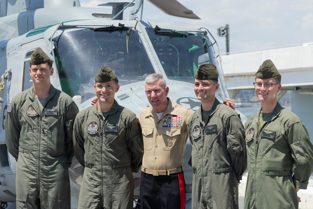 CMC and CNO visit USS Arlington (LPD 24)