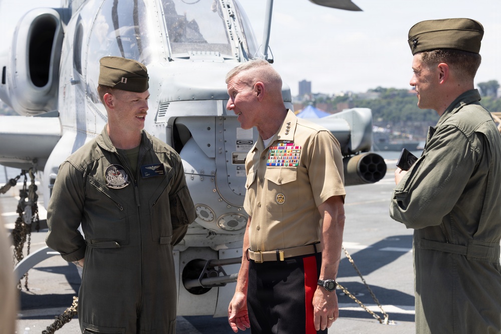 CMC and CNO visit USS Arlington (LPD 24)