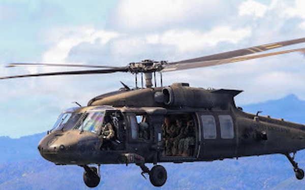 Tropic Lightning aviators mark America’s 250th with Independence Day flyover