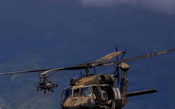 Tropic Lightning aviators mark America’s 250th with Independence Day flyover