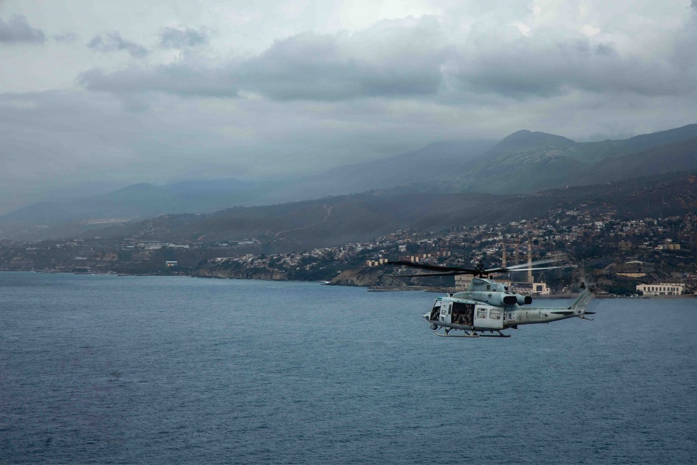 LCF-24: VMM-365 (Reinforced) Surveys the Coastline of Venezuela