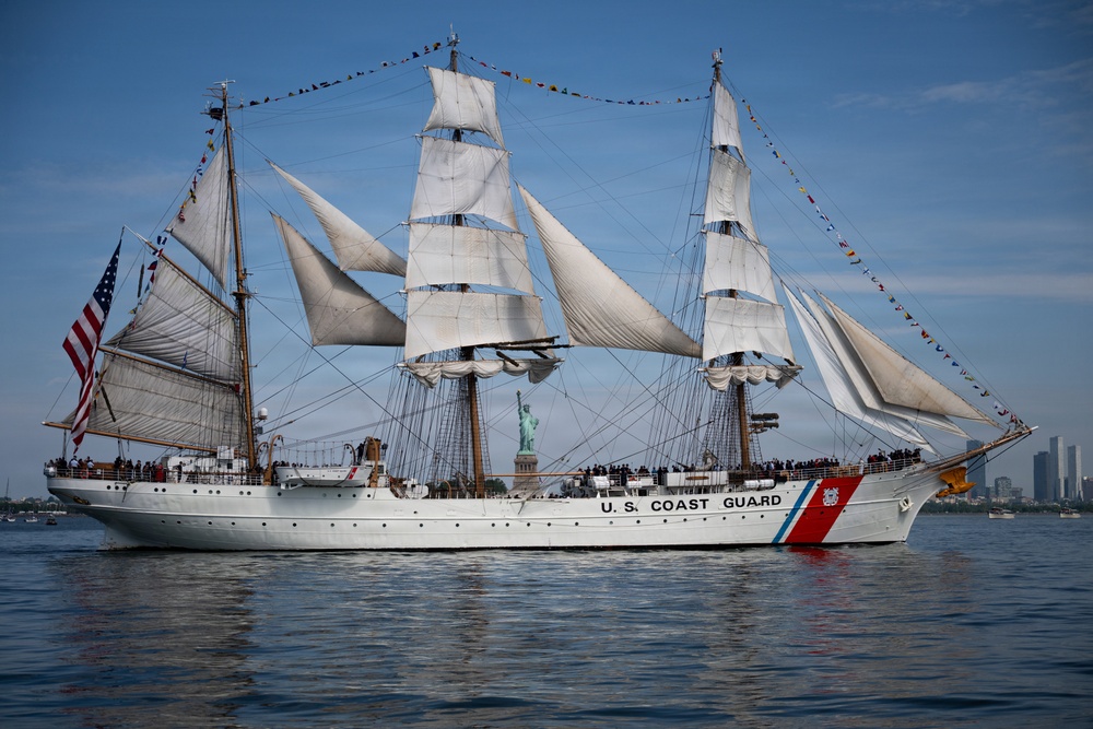 U.S. Coast Guard Sail 250 New York