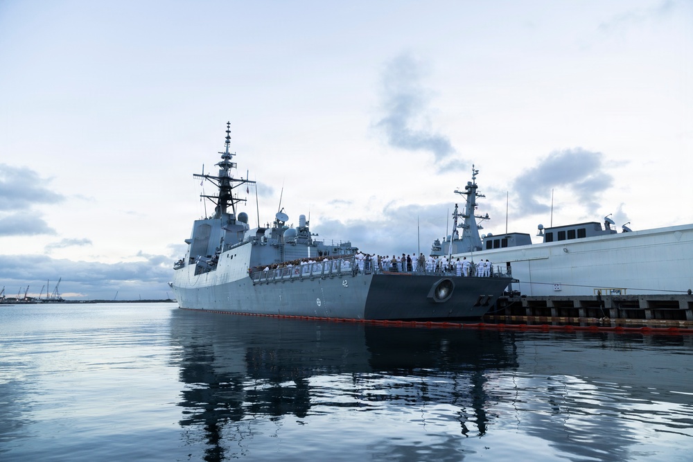 Australians hold official reception onboard HMAS Sydney during RIMPAC 2026