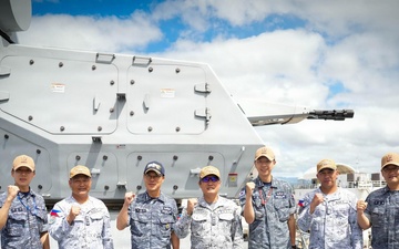 Republic of Korea Navy visits Philippine ship BRP Miguel Malvar during RIMPAC 2026
