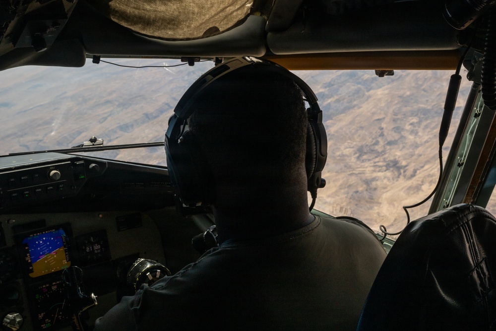 KC-135 refuels F16s for regional security