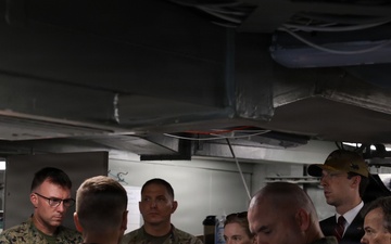 U.S. Army Col. David A. Webb, commander of Joint Task Force-Bravo, briefs a U.S. Department of State delegation.