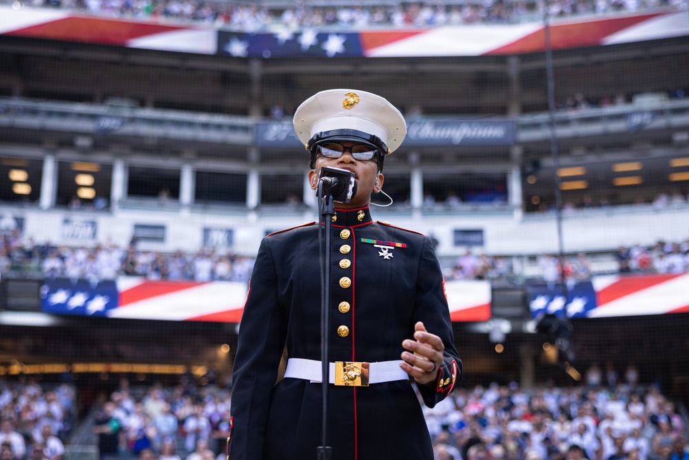 U.S. Marine Sings at a New York Yankees Game for INR 250