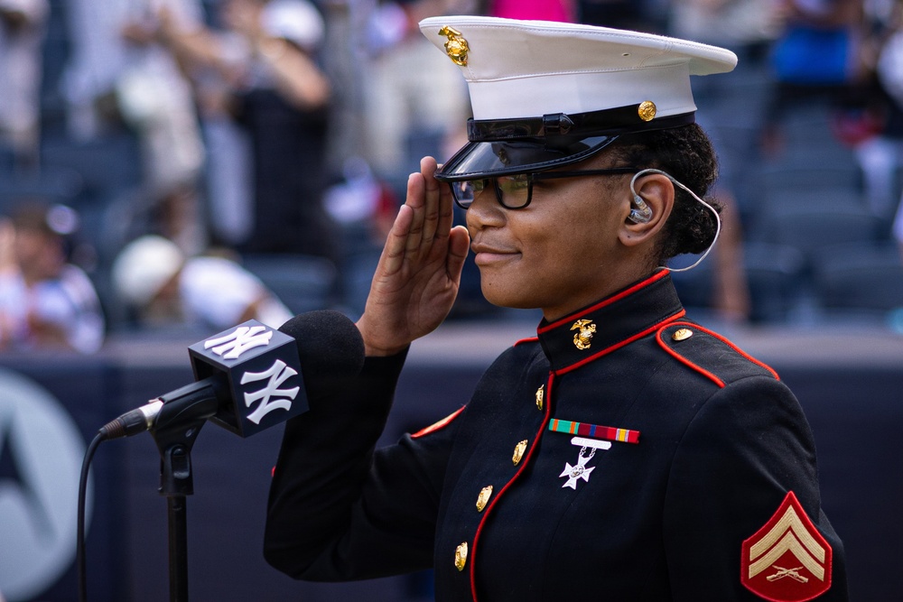 U.S. Marine Sings at a New York Yankees Game for INR 250