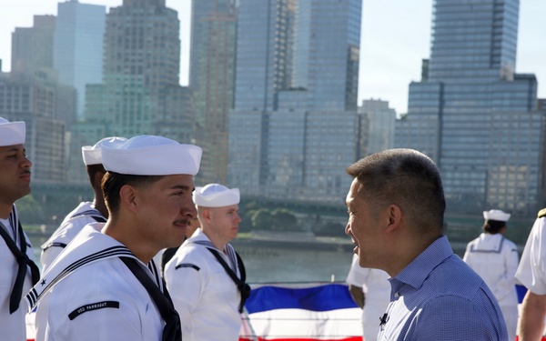 SECNAV and USFF Visit USS Farragut (DDG 99)
