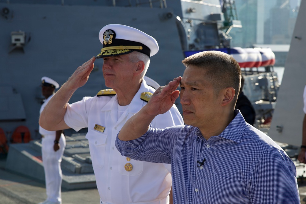 SECNAV and USFF Visit USS Farragut (DDG 99)