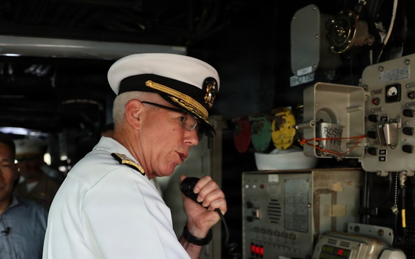 SECNAV and USFF Visit USS Farragut (DDG 99)
