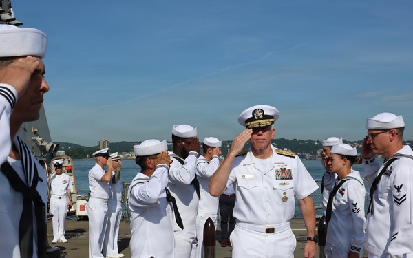 SECNAV and USFF Visit USS Farragut (DDG 99)
