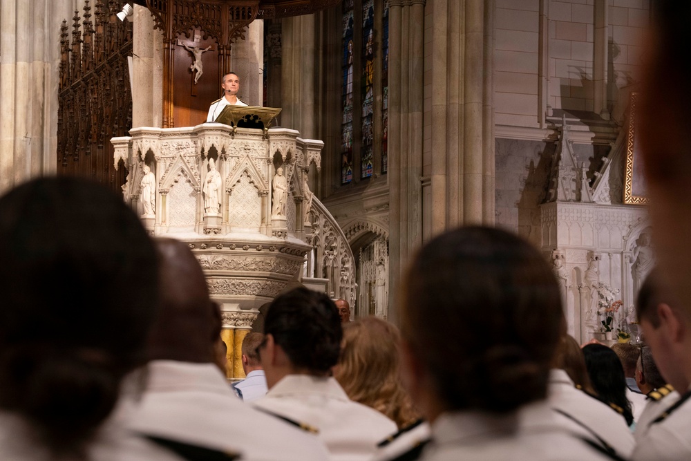 More than 100 U.S. Sailors Attend Mass at St. Patrick’s Cathedral