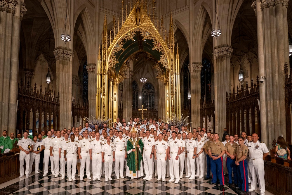 More than 100 U.S. Sailors Attend Mass at St. Patrick’s Cathedral