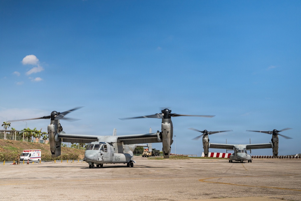 Humanitarian Operations continue at Simon Bolivar International Airport