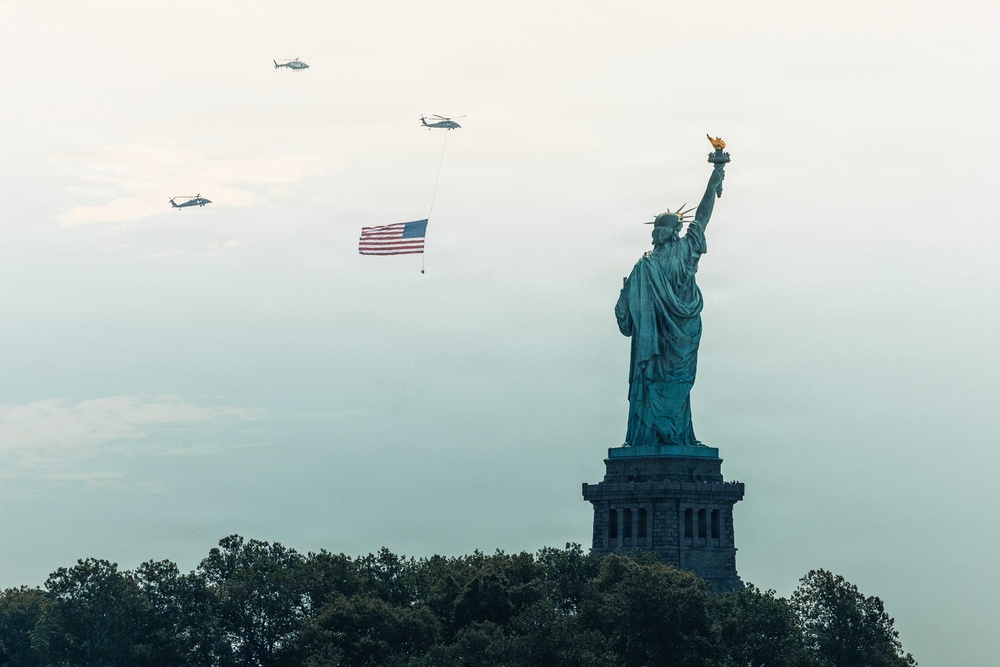 Parade of Sail and International Aerial Review 250