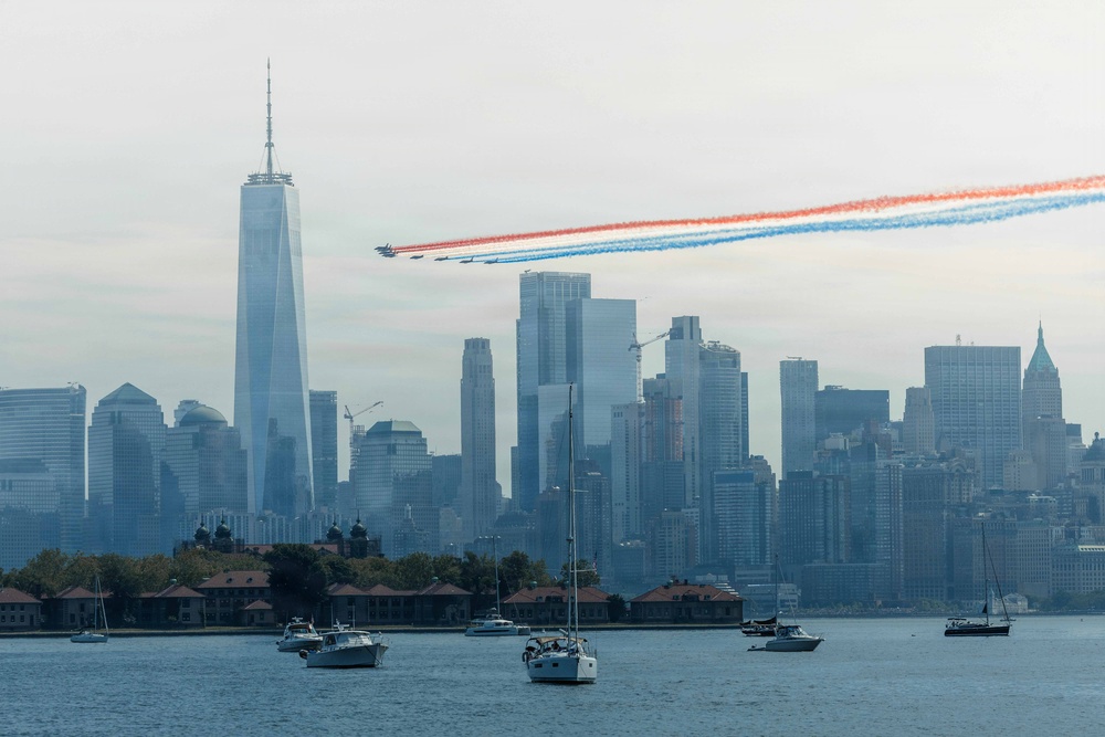 Parade of Sail and International Aerial Review 250