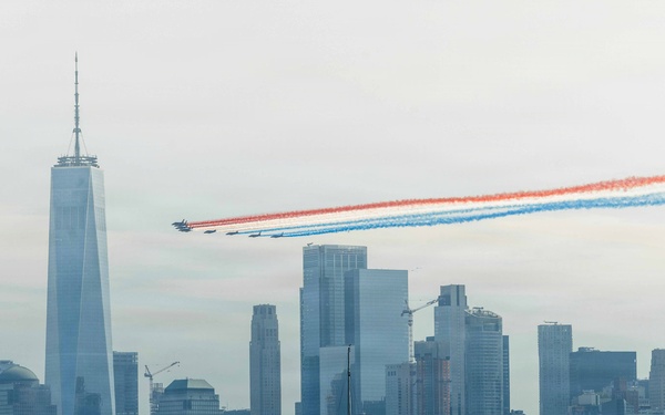 Parade of Sail and International Aerial Review 250